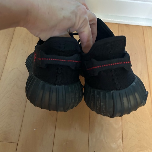 Adidas Yeezy 350 - Picture 4 of 7